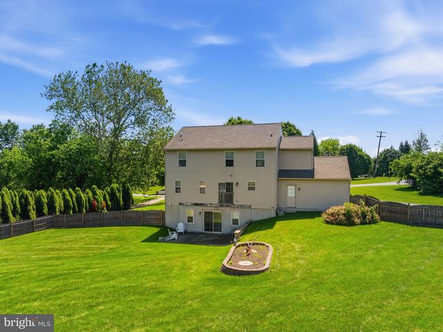 101 WHITE DOE DR, Lincoln University, PA 19352