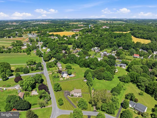 101 WHITE DOE DR, Lincoln University, PA 19352