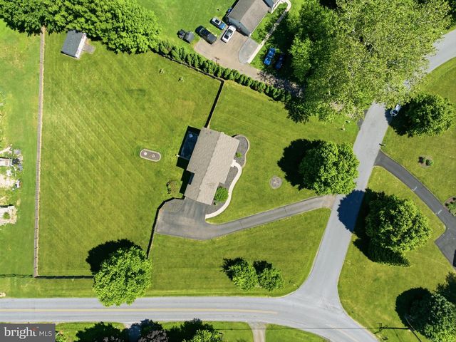 101 WHITE DOE DR, Lincoln University, PA 19352