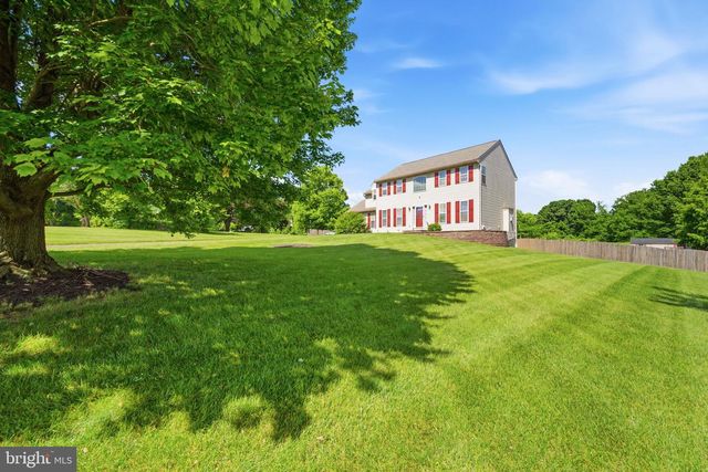 101 WHITE DOE DR, Lincoln University, PA 19352