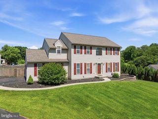 101 WHITE DOE DR, Lincoln University, PA 19352