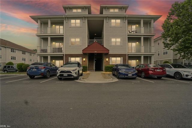 924 Southmoor Dr Unit 204, Virginia Beach, VA 23455