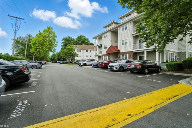 924 Southmoor Dr Unit 204, Virginia Beach, VA 23455