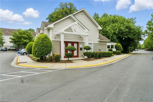 924 Southmoor Dr Unit 204, Virginia Beach, VA 23455