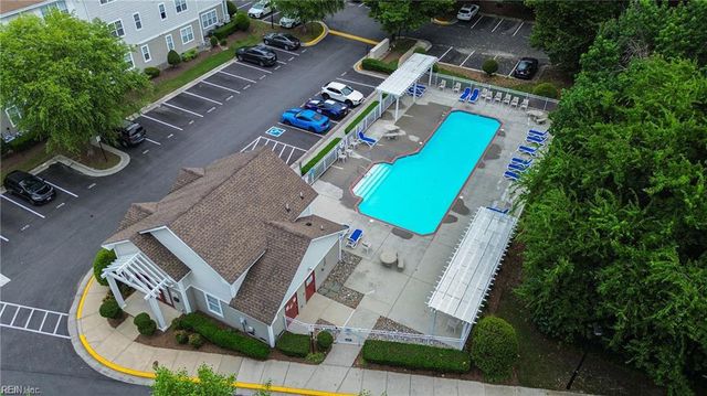 924 Southmoor Dr Unit 204, Virginia Beach, VA 23455