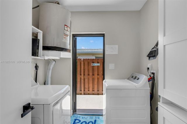 1204 NE 7th St, Pompano Beach, FL 33060