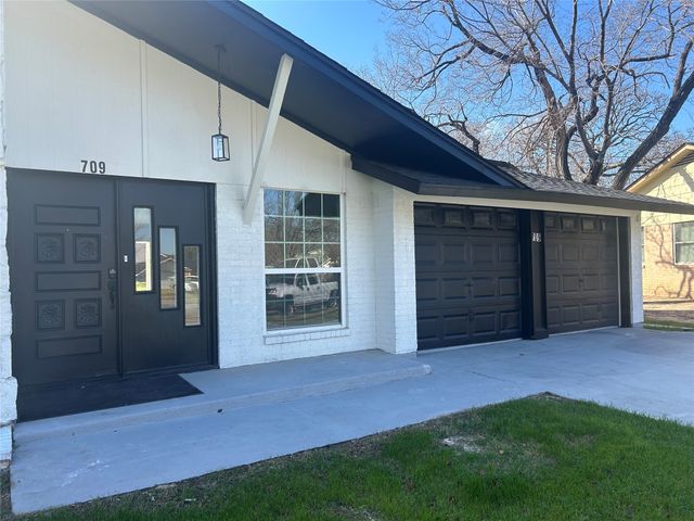 709 Fouts Drive, Irving, TX 75061