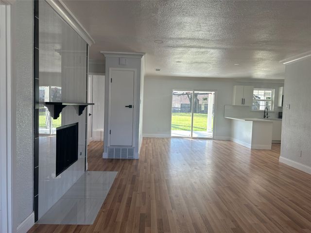 709 Fouts Drive, Irving, TX 75061