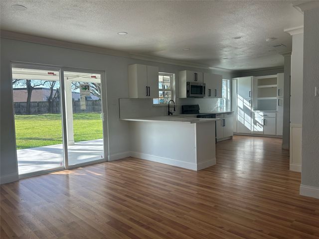 709 Fouts Drive, Irving, TX 75061