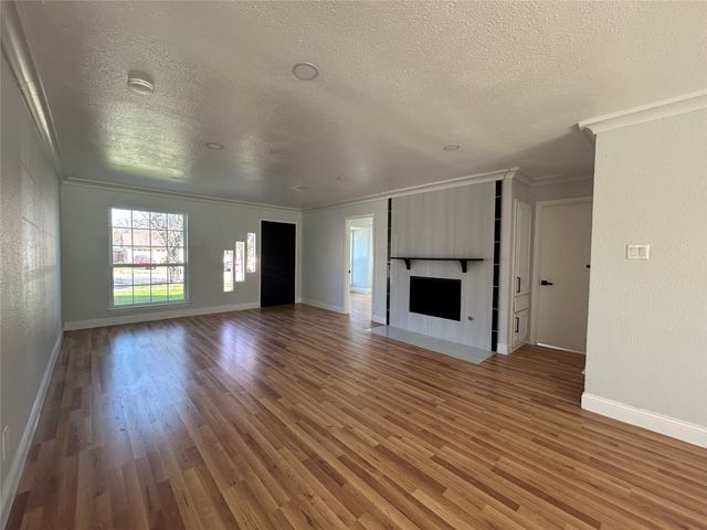 709 Fouts Drive, Irving, TX 75061