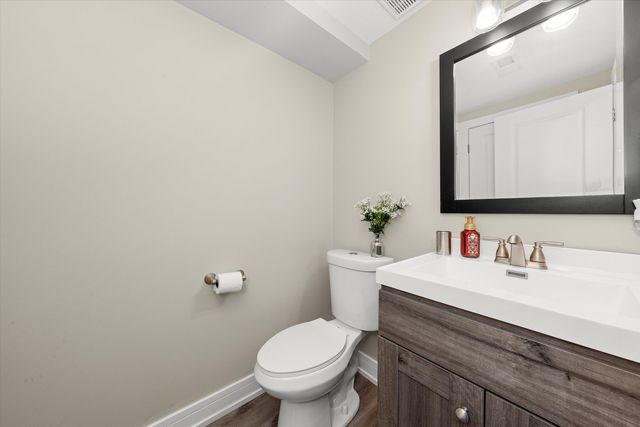 7457 W 64th Street, Summit, IL 60501