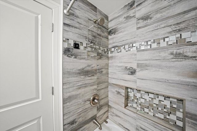 7457 W 64th Street, Summit, IL 60501