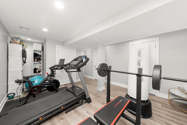 7457 W 64th Street, Summit, IL 60501