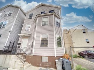 74 16Th Ave, Paterson City, NJ 07501