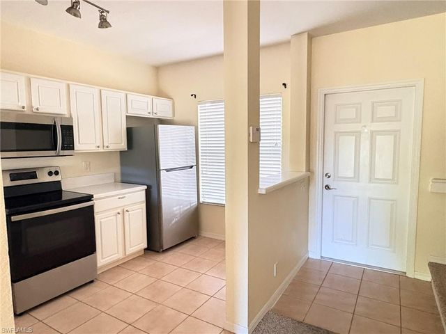 8162 Pacific Beach DR, Fort Myers, FL 33966