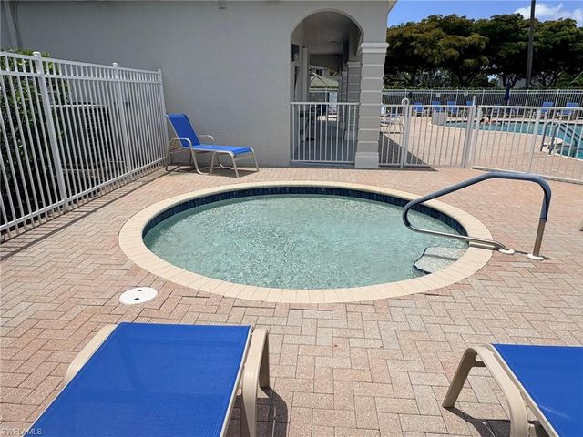 8162 Pacific Beach DR, Fort Myers, FL 33966