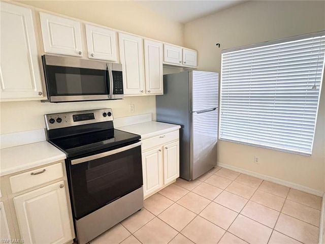 8162 Pacific Beach DR, Fort Myers, FL 33966