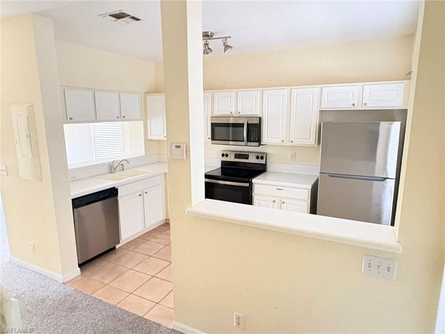 8162 Pacific Beach DR, Fort Myers, FL 33966