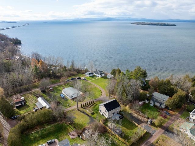 9 Cedar Street, South Hero, VT 05486