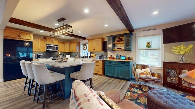 9 Cedar Street, South Hero, VT 05486