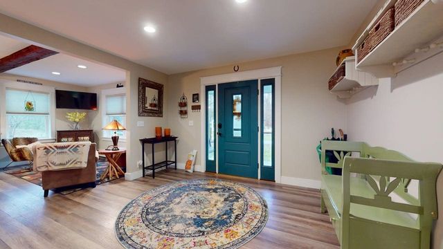 9 Cedar Street, South Hero, VT 05486