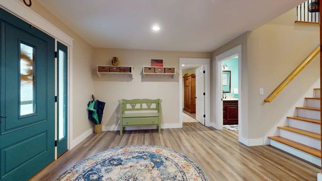 9 Cedar Street, South Hero, VT 05486