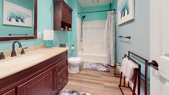 9 Cedar Street, South Hero, VT 05486