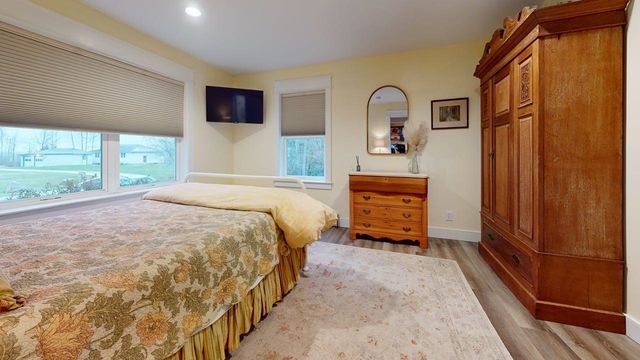 9 Cedar Street, South Hero, VT 05486