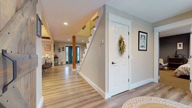 9 Cedar Street, South Hero, VT 05486