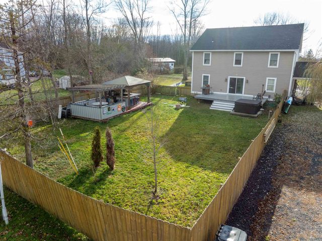 9 Cedar Street, South Hero, VT 05486