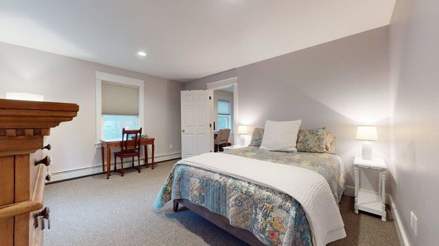 9 Cedar Street, South Hero, VT 05486