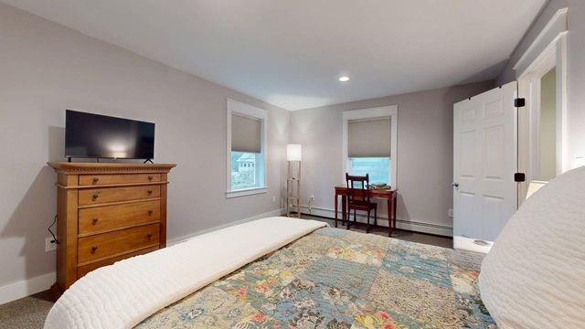 9 Cedar Street, South Hero, VT 05486