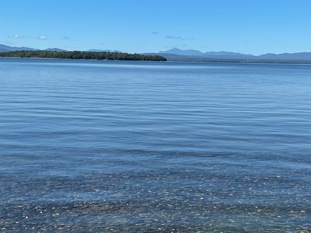 9 Cedar Street, South Hero, VT 05486