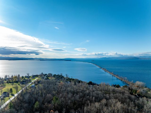9 Cedar Street, South Hero, VT 05486