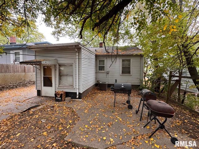 2417 W ANN Street, Peoria, IL 61605