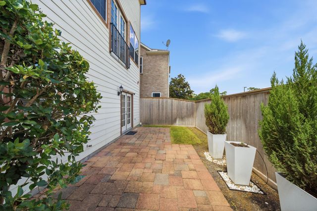 11110 Sherwood Forest Glen Drive, Houston, TX 77043