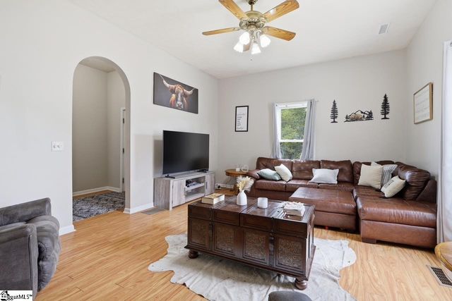 4 Front Street, Spartanburg, SC 29301