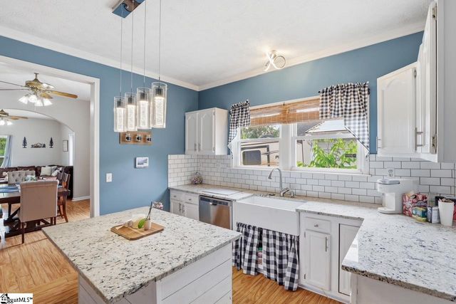4 Front Street, Spartanburg, SC 29301