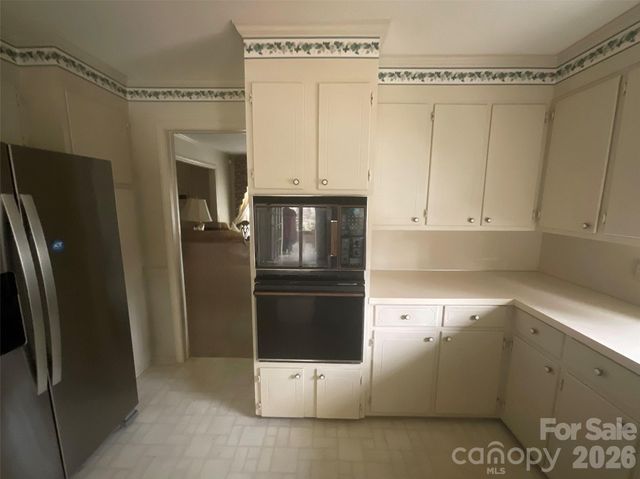 822 Westminster Circle SW, Lenoir, NC 28645