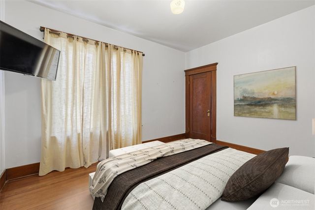 328 S Anacortes Street, Burlington, WA 98233