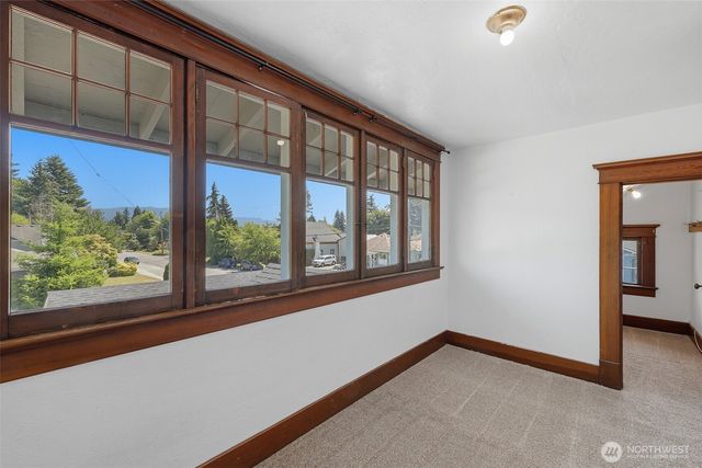 328 S Anacortes Street, Burlington, WA 98233