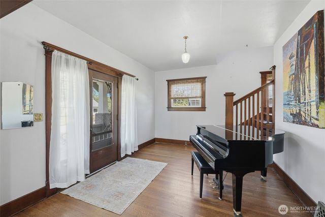 328 S Anacortes Street, Burlington, WA 98233