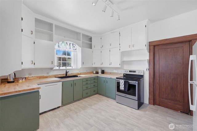 328 S Anacortes Street, Burlington, WA 98233