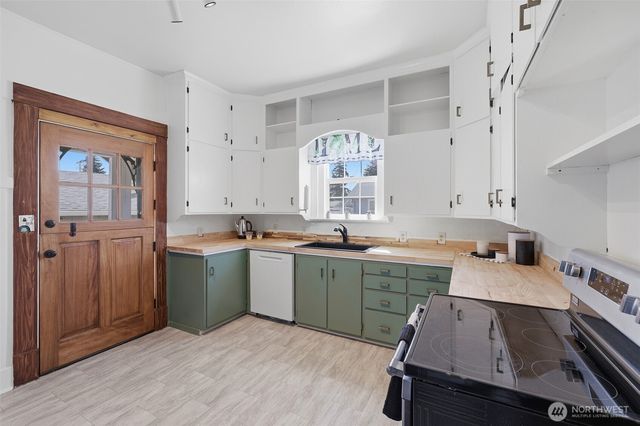 328 S Anacortes Street, Burlington, WA 98233