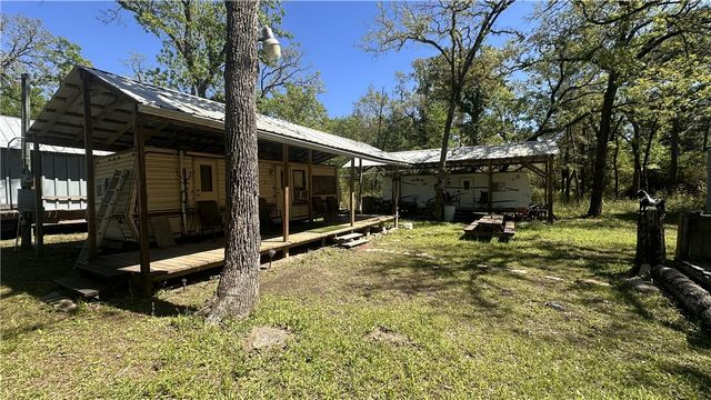 9884 Rocky Ridge Lane, Madisonville, TX 77864
