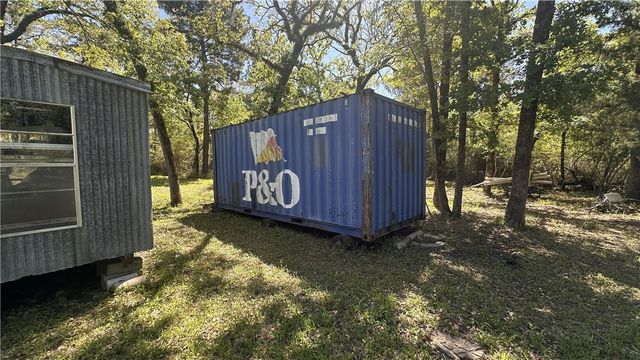 9884 Rocky Ridge Lane, Madisonville, TX 77864