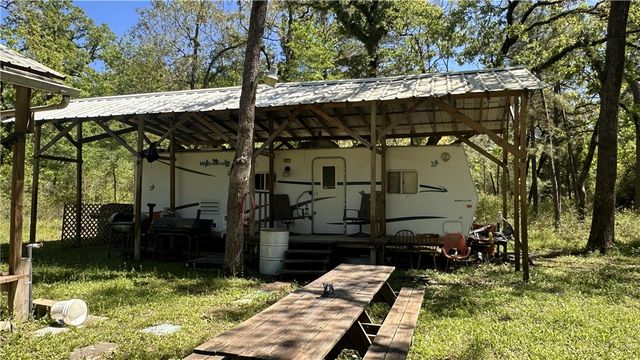 9884 Rocky Ridge Lane, Madisonville, TX 77864