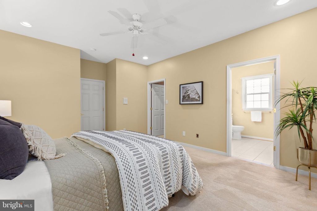 Image 24 of property listing at 11921 LEGACY WOODS DR, Fredericksburg, VA 22407