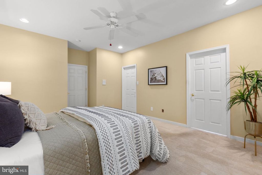 Image 25 of property listing at 11921 LEGACY WOODS DR, Fredericksburg, VA 22407