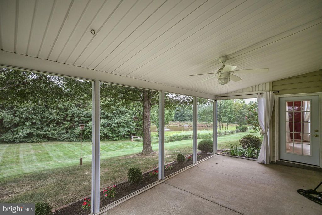 Image 4 of property listing at 11921 LEGACY WOODS DR, Fredericksburg, VA 22407